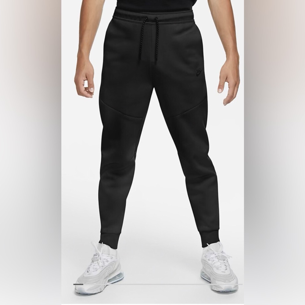 Nike Sportswear Men’s Size Large Black Tech Fleece Joggers Pants CU4495 010
